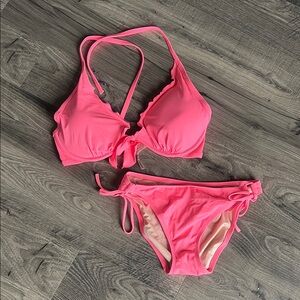 Victoria’s Secret Bikini Set
